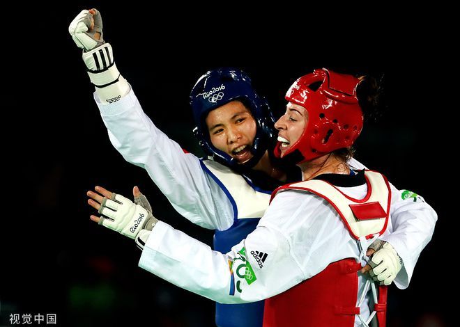 海南队稳扎稳打,战胜对手夺得胜利 海南队稳扎稳打,战胜对手夺得胜利