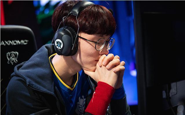 RNG绝杀G2,Ming团战一打五半决赛3:1(巴黎) RNG绝杀G2,Ming团战一打五半决赛3:1(巴黎)