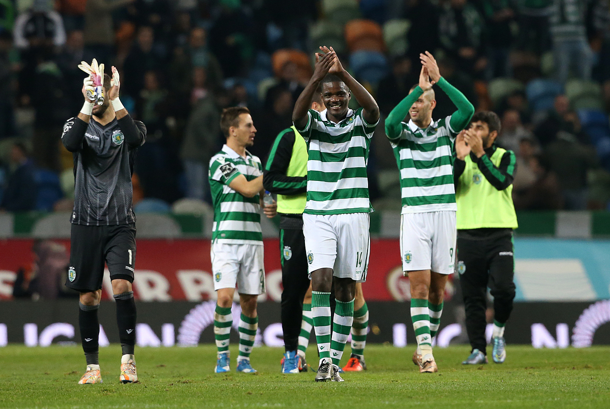 顶级足球赛事备受瞩目，胜负未可知