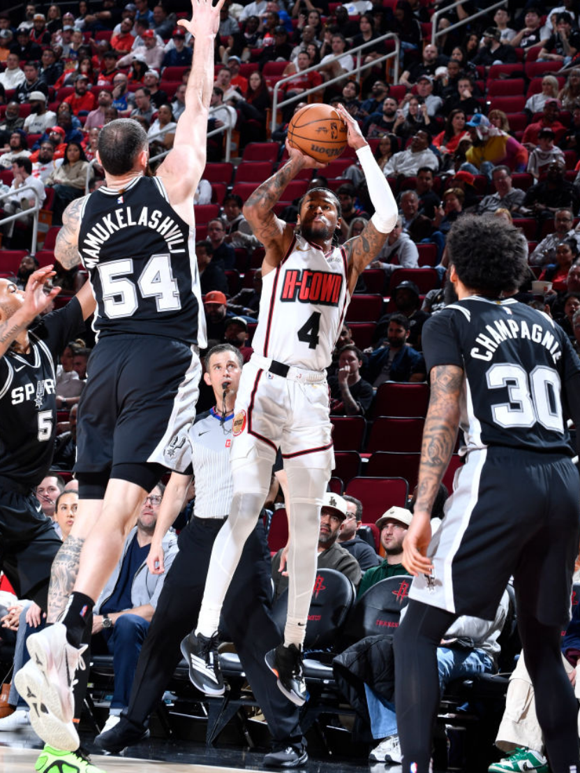 火箭vs马刺,对阵即将拉开帷幕 火箭vs马刺,对阵即将拉开帷幕