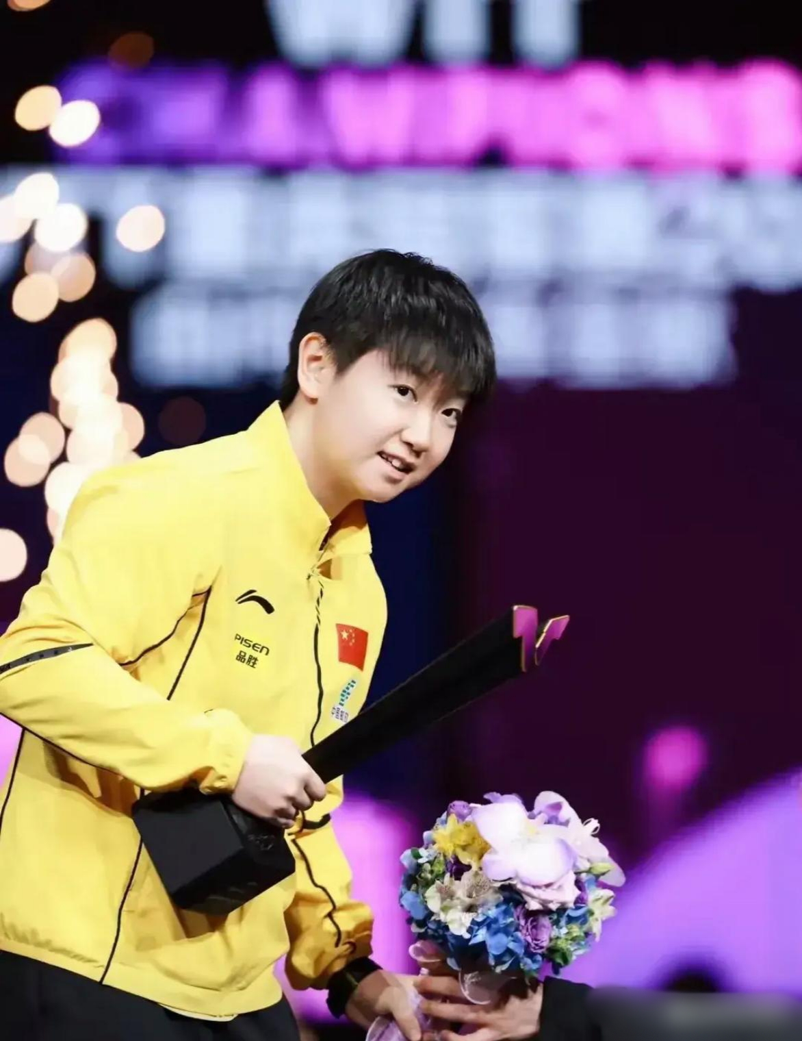 包含短道速滑决赛火药味十足，冠军光环闪耀的词条