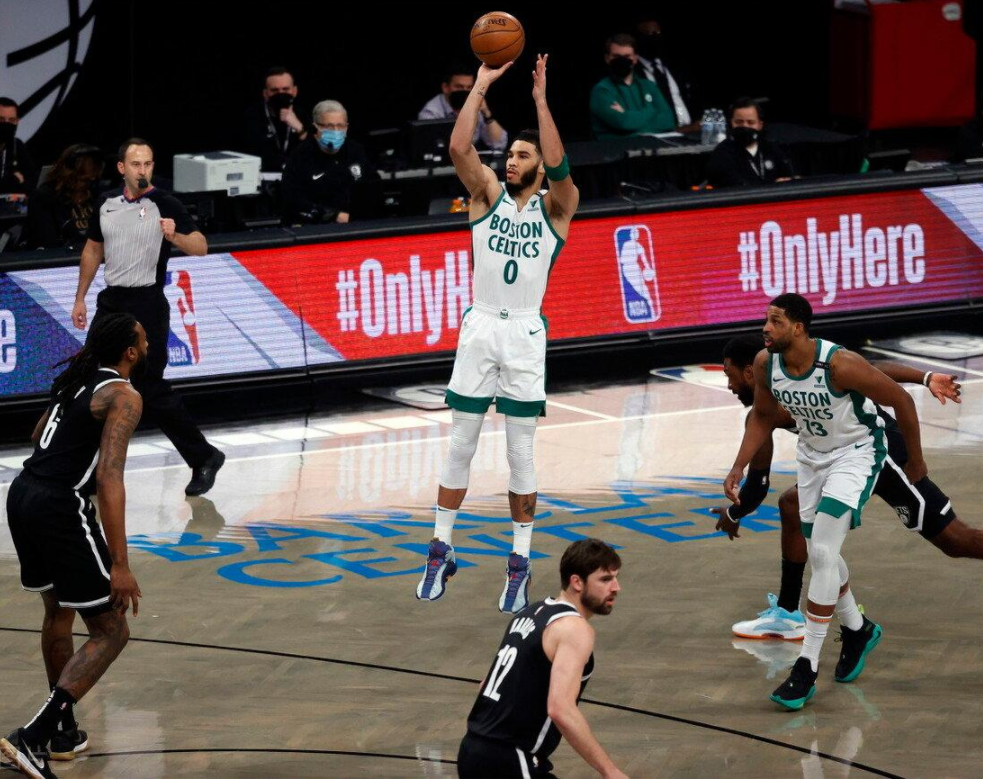 乌迪内斯防线稳固难破：球队主帅大加赞赏的简单介绍