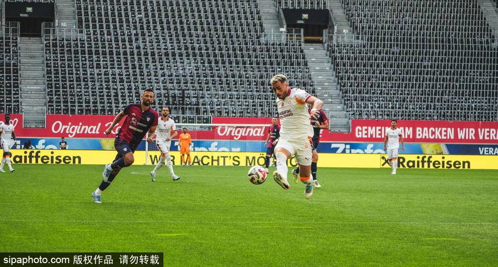 包含卡利亚里球员被罚下场,影响球队战术部署的词条 包含卡利亚里球员被罚下场,影响球队战术部署的词条