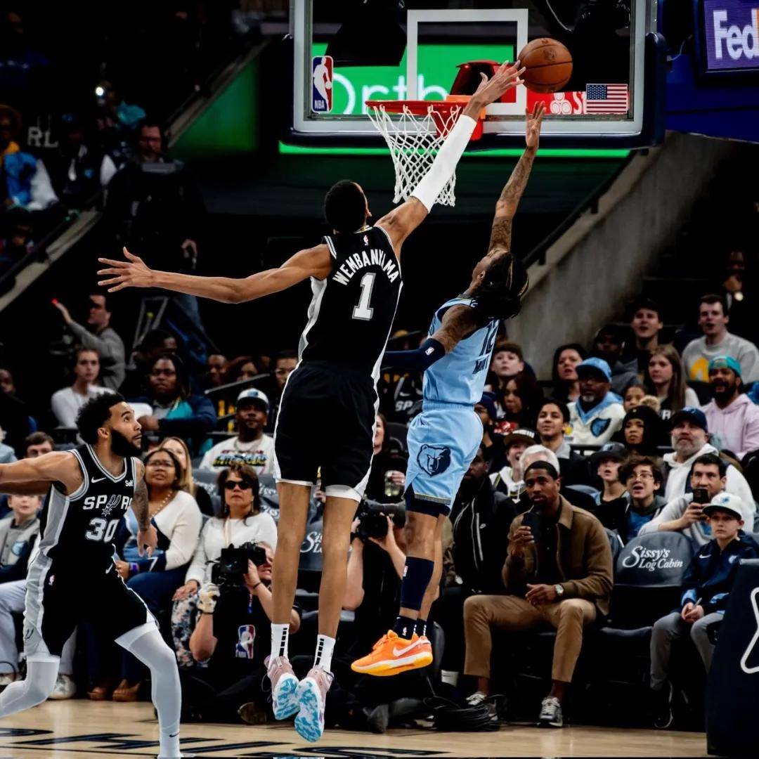 关于马刺主场战胜国王,力保榜首位置的信息 关于马刺主场战胜国王,力保榜首位置的信息